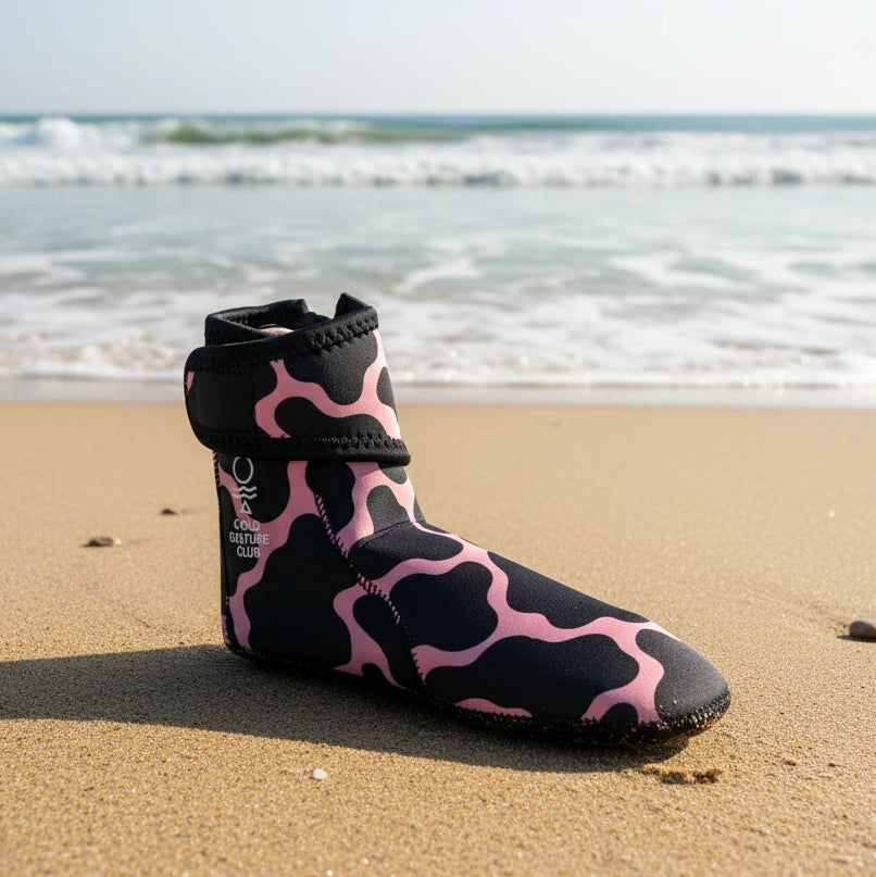 Neoprene Swim Socks: Pink Cowprint